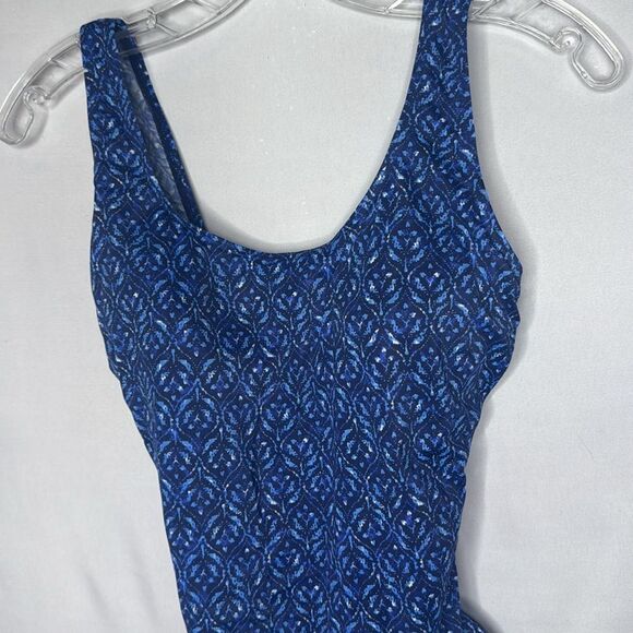 L.L.Bean One Piece Bathing Suit. Size XSmall. - Picture 2 of 6
